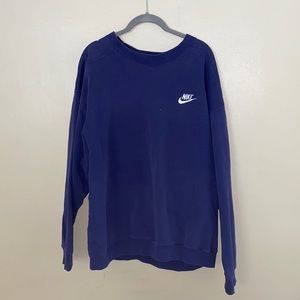 L Vintage Nike embroidered crew neck